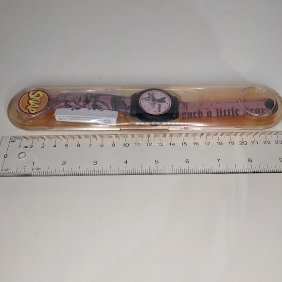 BNIB Vintage Disney SNAP watch - Featuring Bambi - Picture 5 of 6